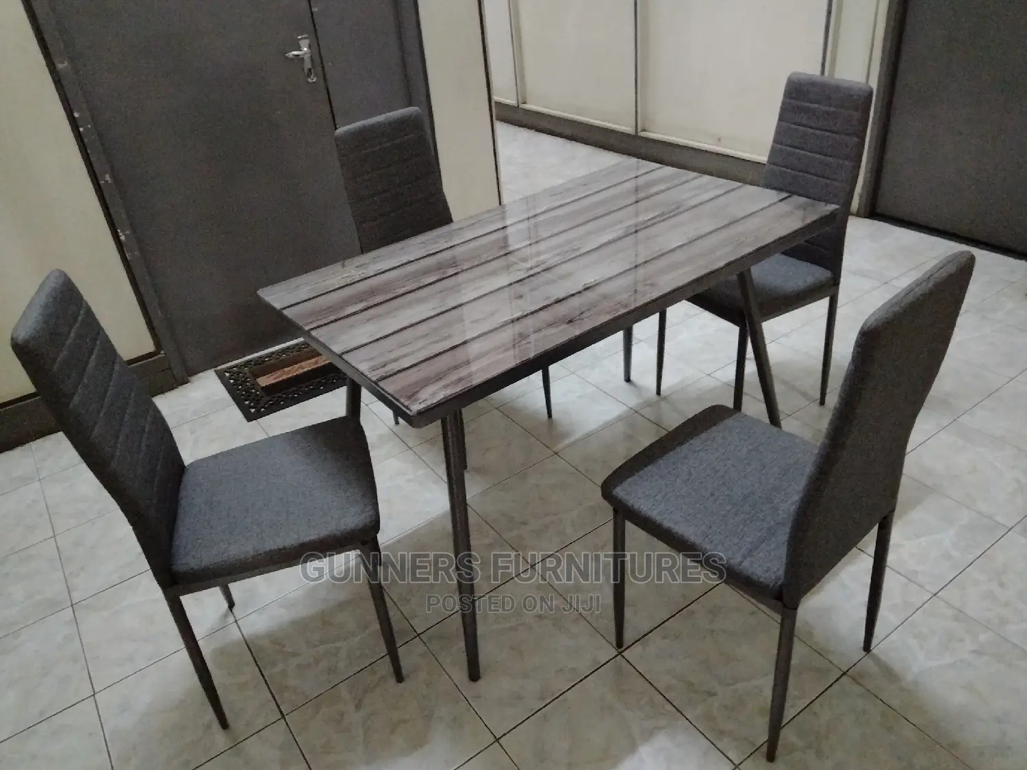 4 Seaters Dining Table.