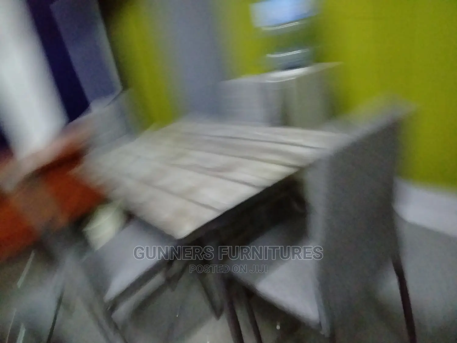 4 Seaters Dining Table Set.