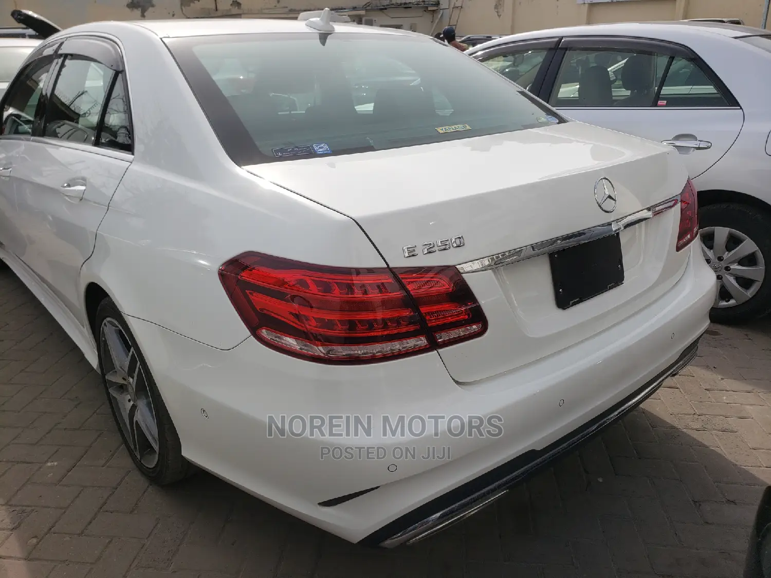 Mercedes-Benz E250 2014 SV Premium Teal