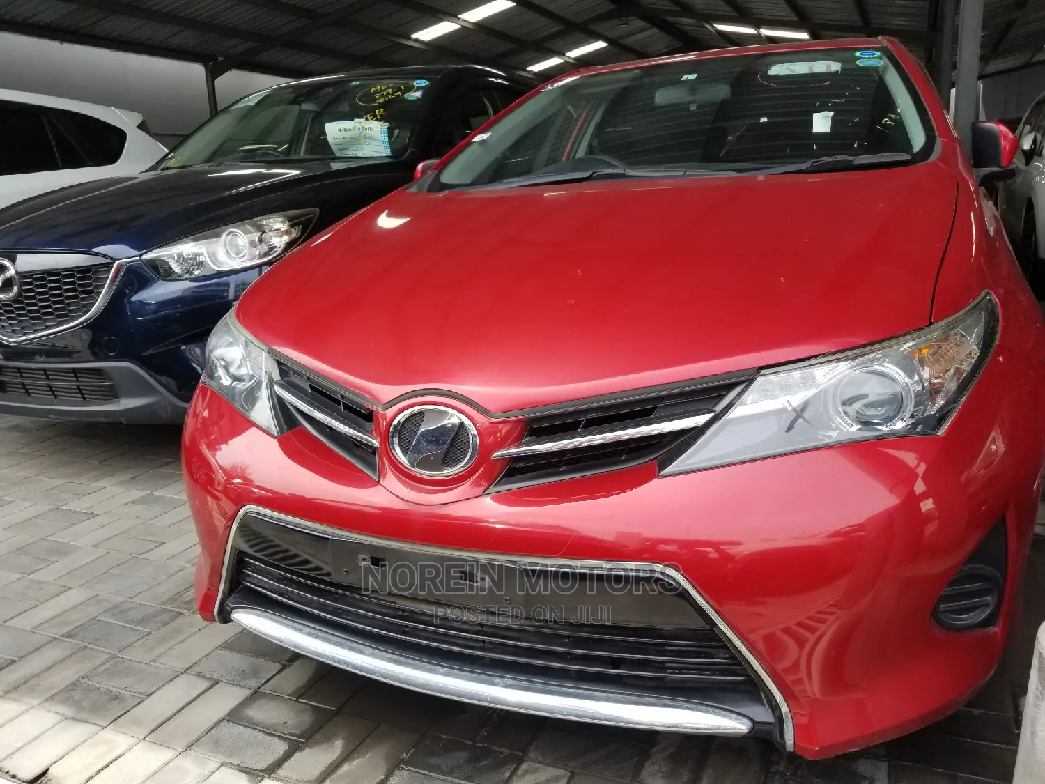 Toyota Auris 2015 Burgandy