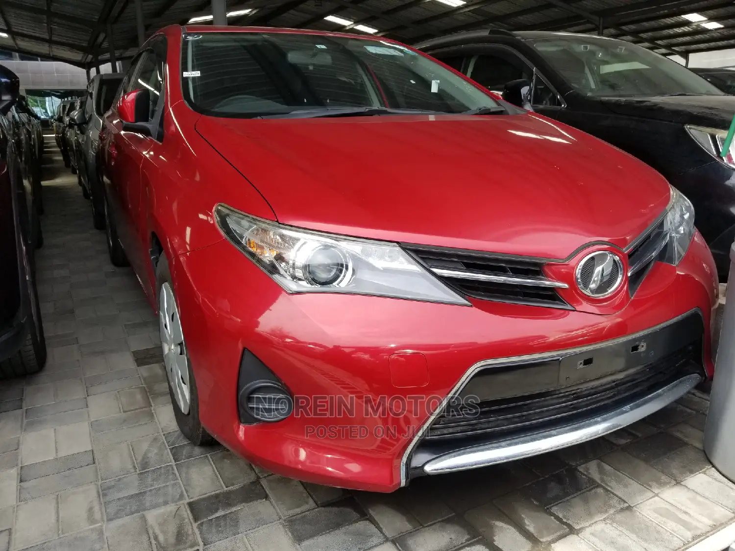 Toyota Auris 2015 Burgandy