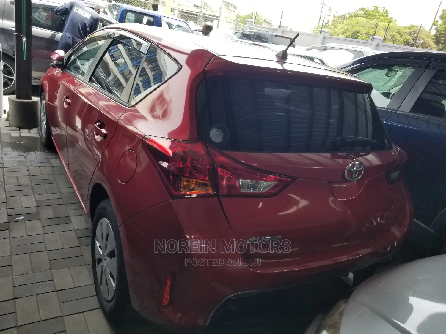 Toyota Auris 2015 Burgandy