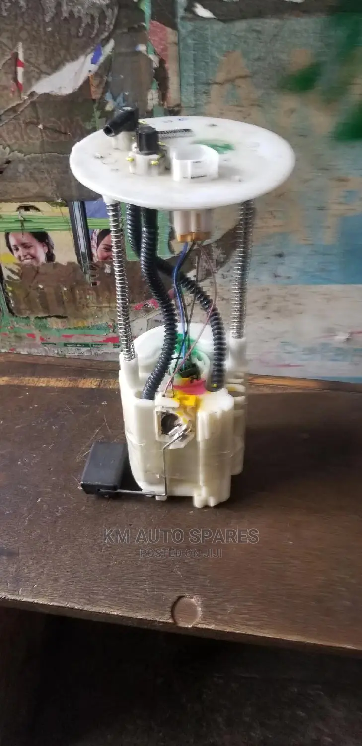 Toyota Land Cruiser Prado Fuel Pump.