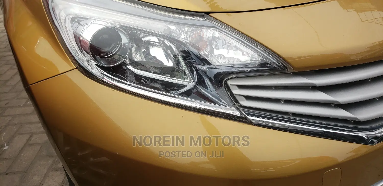 Nissan Note 2014 SV Premium Gold