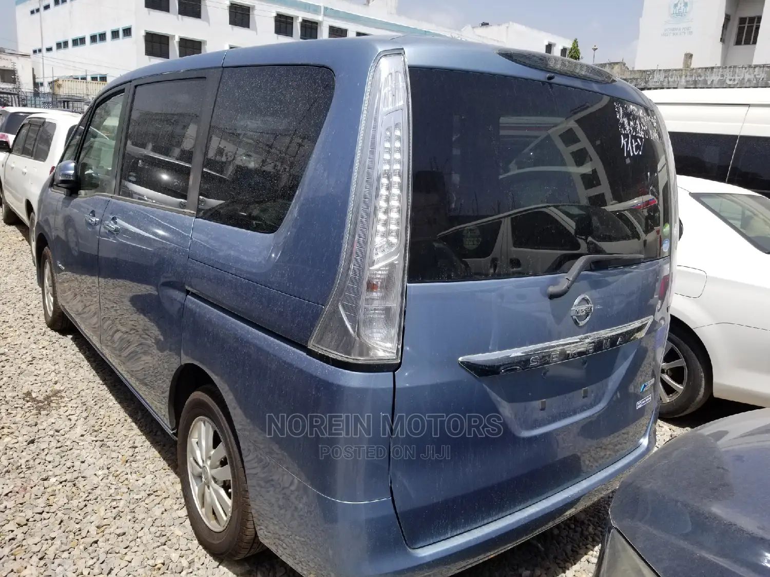 Nissan Serena 2014 Blue