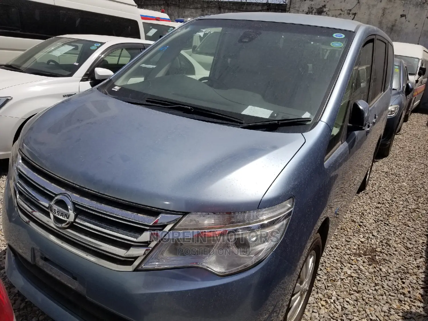 Nissan Serena 2014 Blue