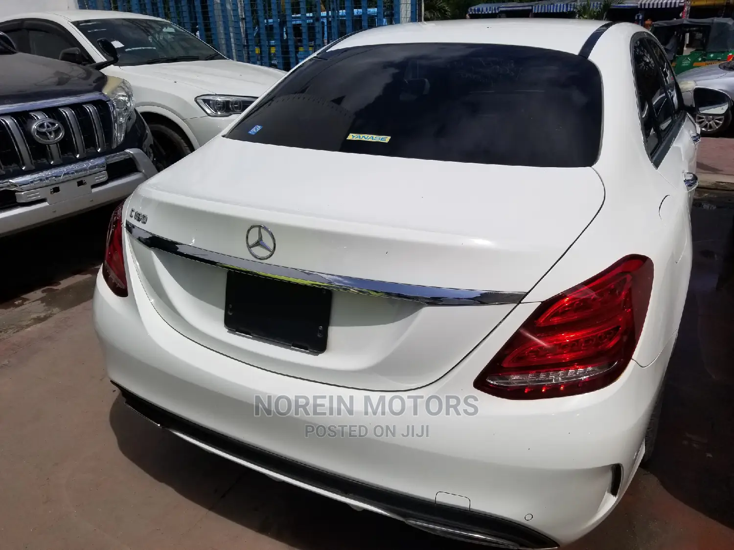 Mercedes-Benz C180 2015 Pearl