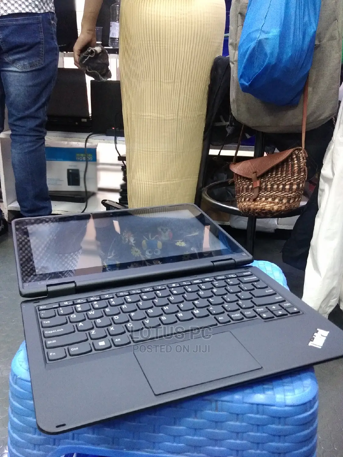 Laptop Lenovo ThinkPad Yoga 4GB Intel Celeron SSD 128GB