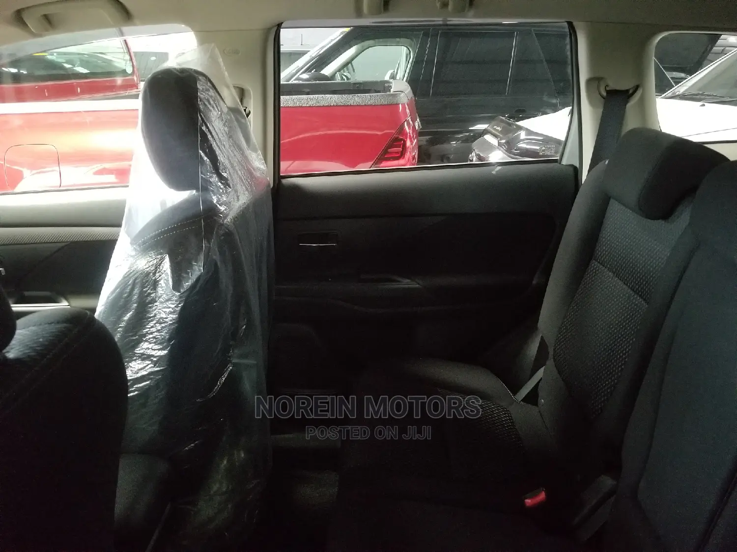 Mitsubishi Outlander 2015 Off White