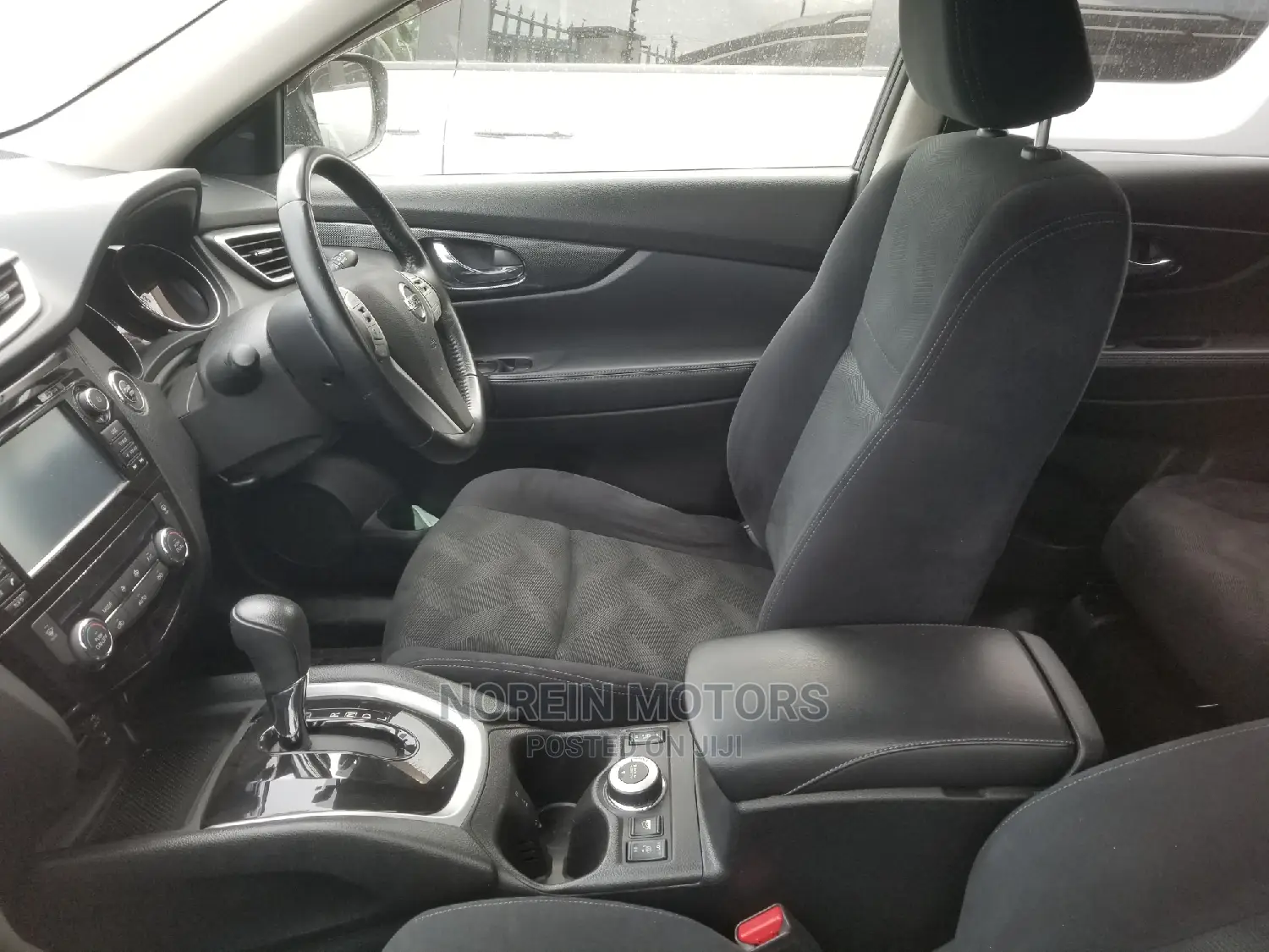 Nissan X-Trail 2014 SV Premium Black
