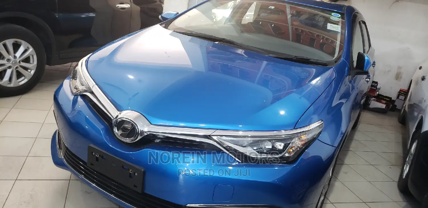 Toyota Auris 2015 Blue