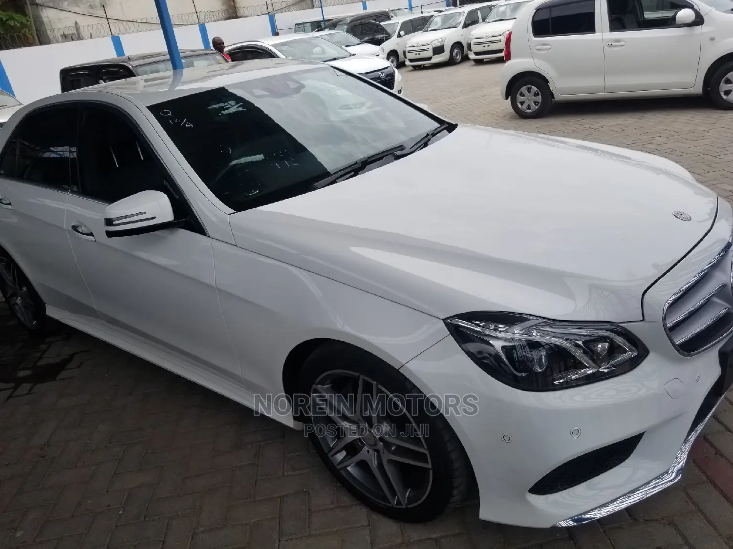 Mercedes-Benz E250 2014 SV Premium White