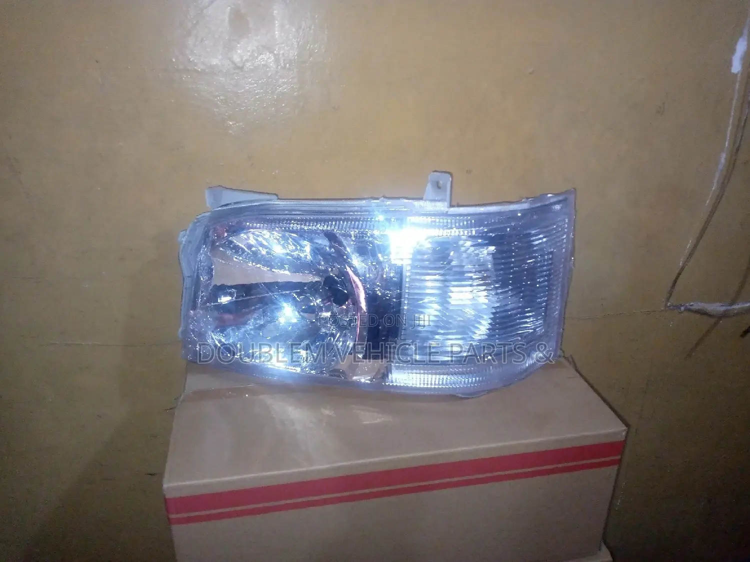 Headlamp/Headlight Toyota Hiace 7l 2005,2006,2007,2008,2009,2010/Box