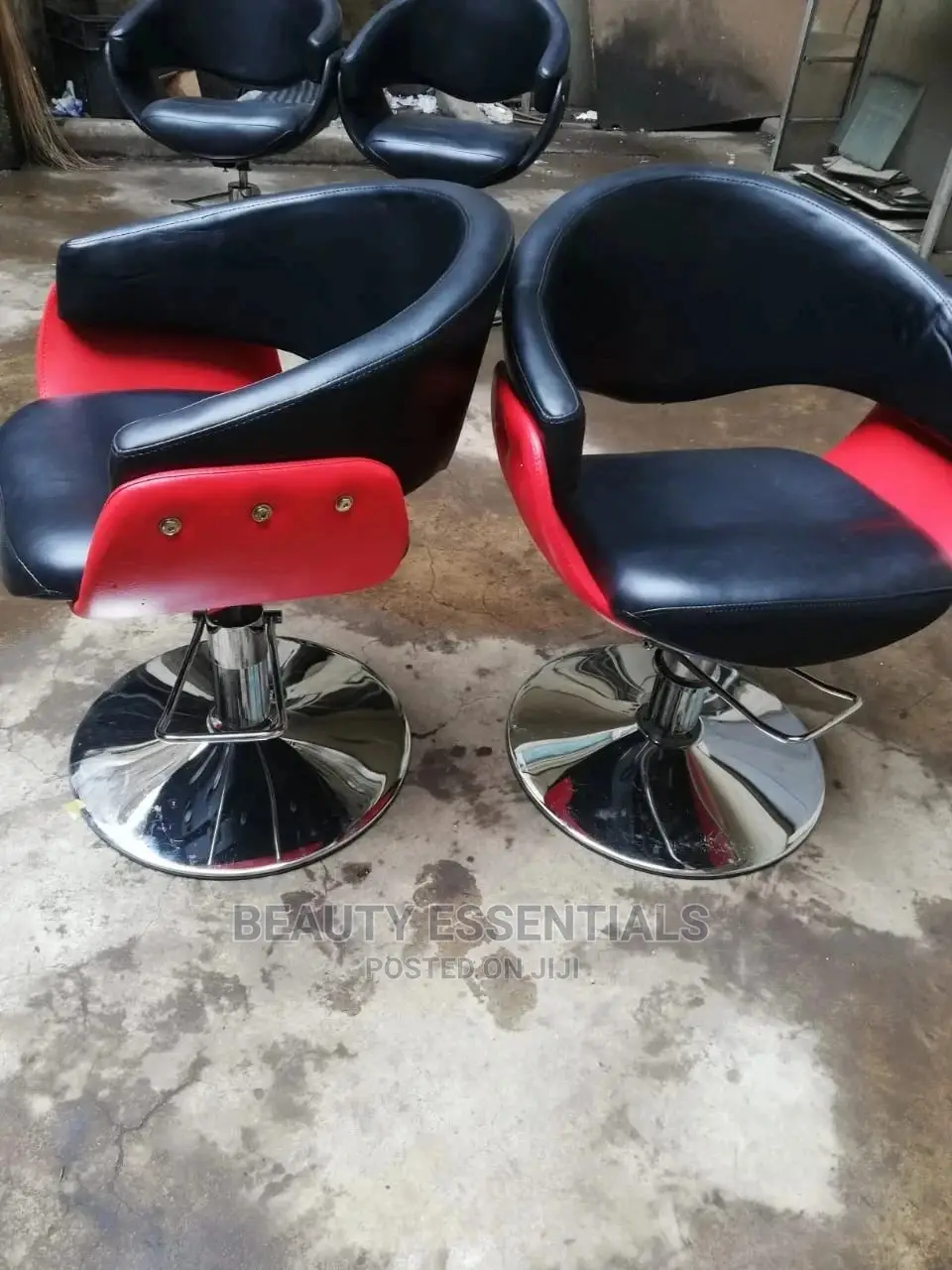 Black Red Salon Styling Seats