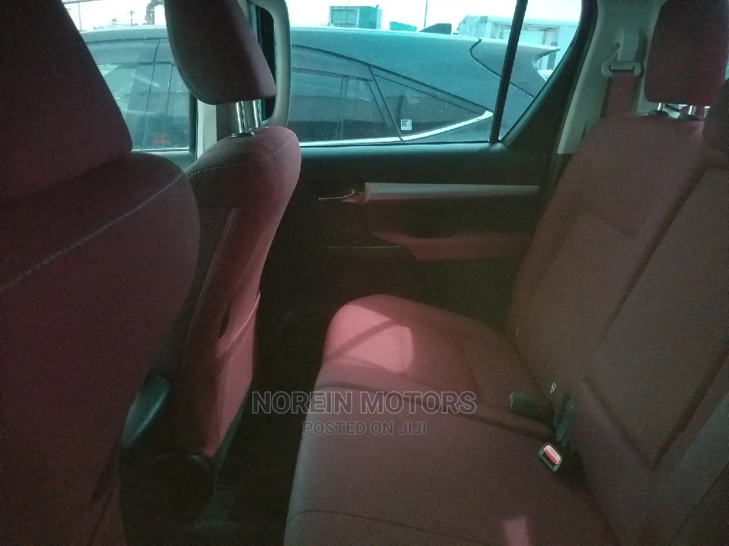 Toyota Hilux 2016 Black