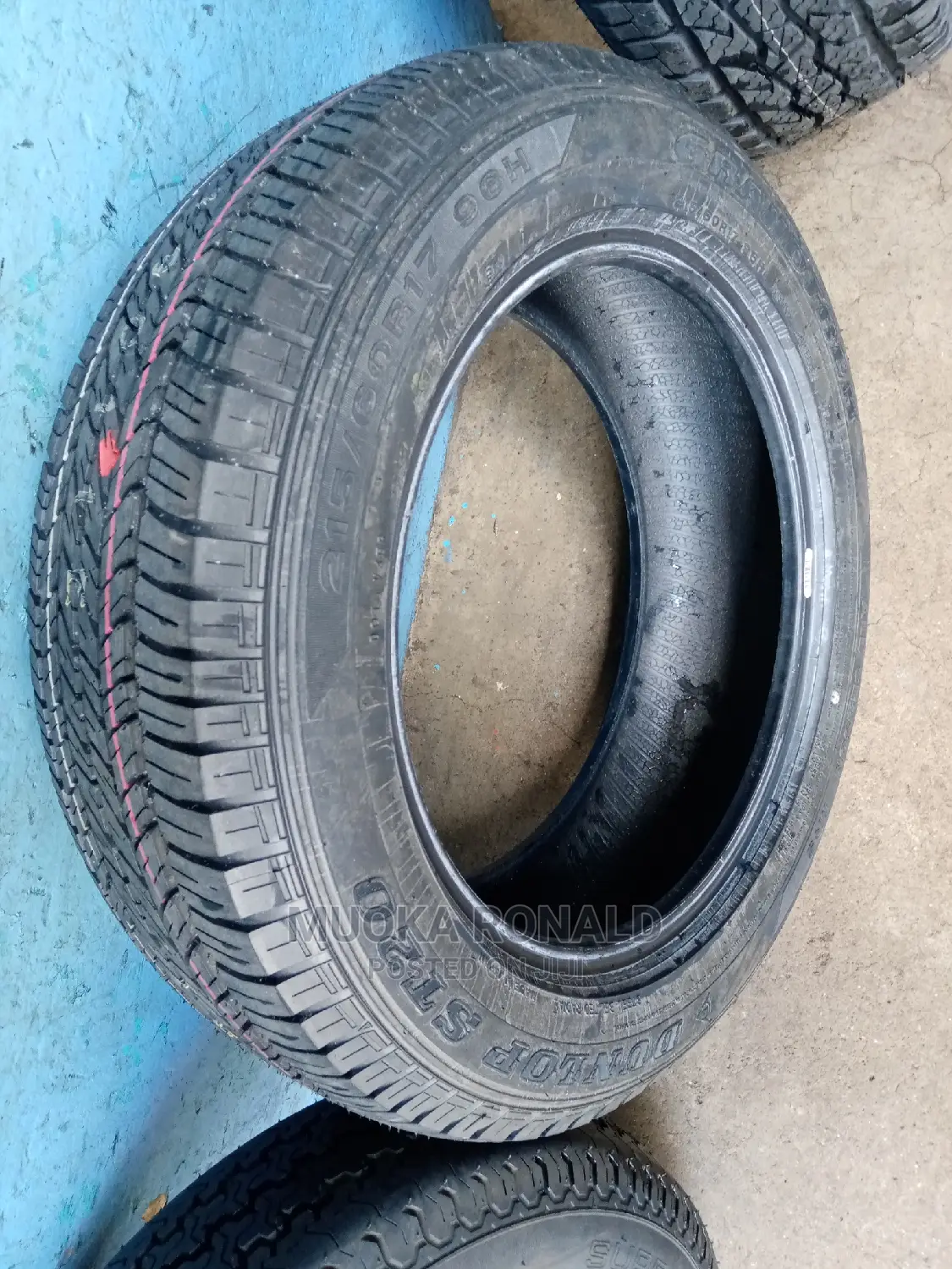 215/60r17 Dunlop Tyre Made in Japan (Grandtrek)