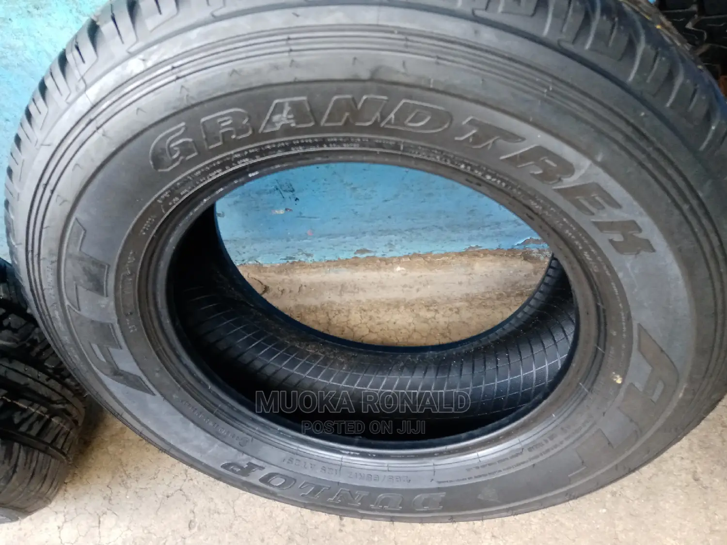 215/60r17 Dunlop Tyre Made in Japan (Grandtrek)