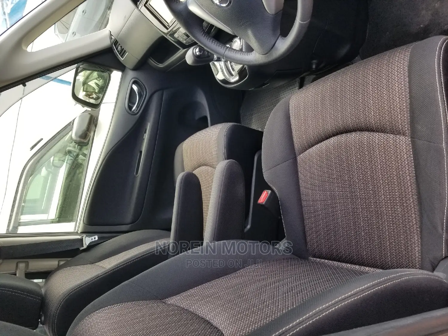 Nissan Serena 2014 Black