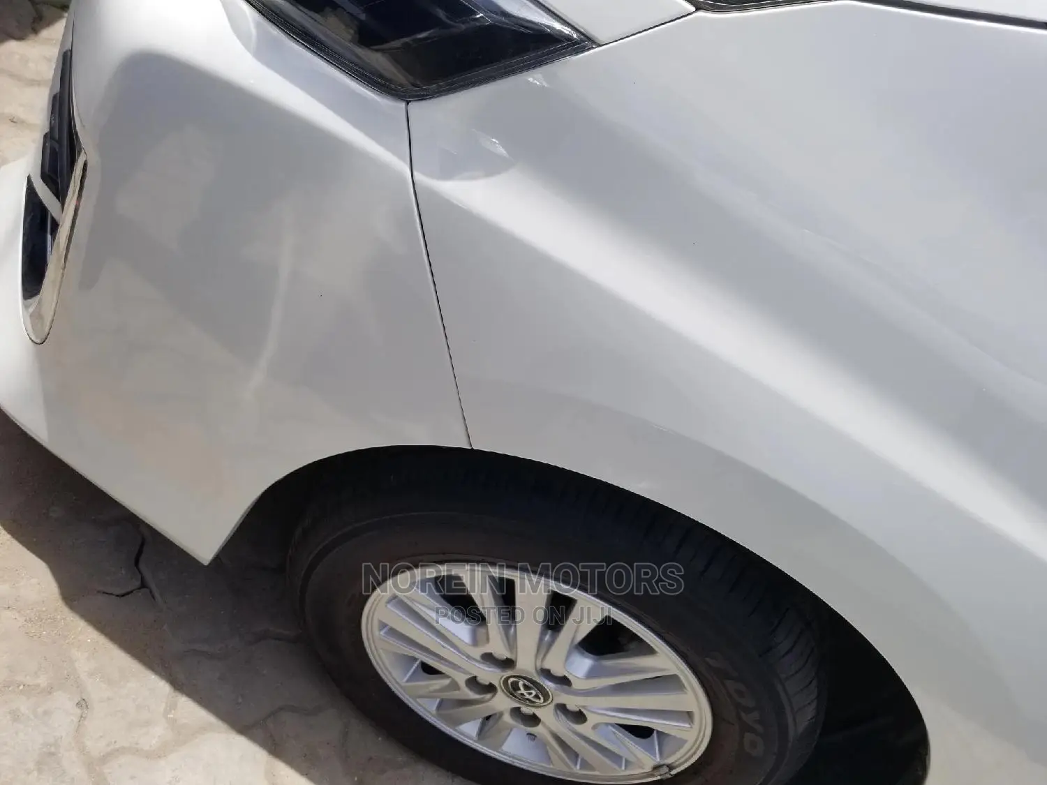Toyota Voxy 2014 SV Premium White