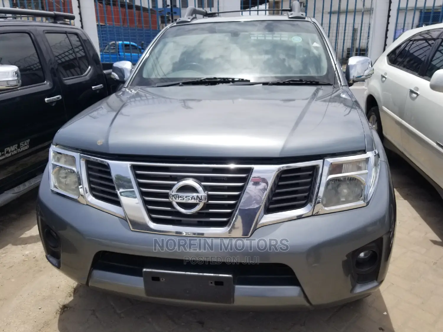 Nissan Navara 2014 Gray
