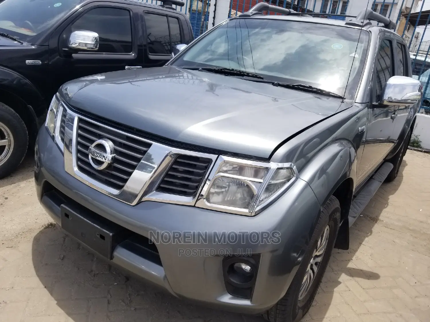 Nissan Navara 2014 Gray