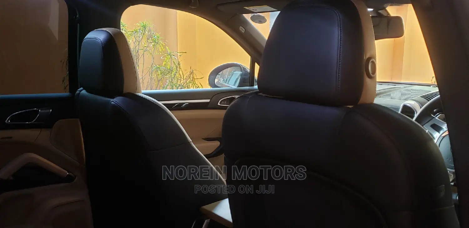 Porsche Cayenne 2015 Black