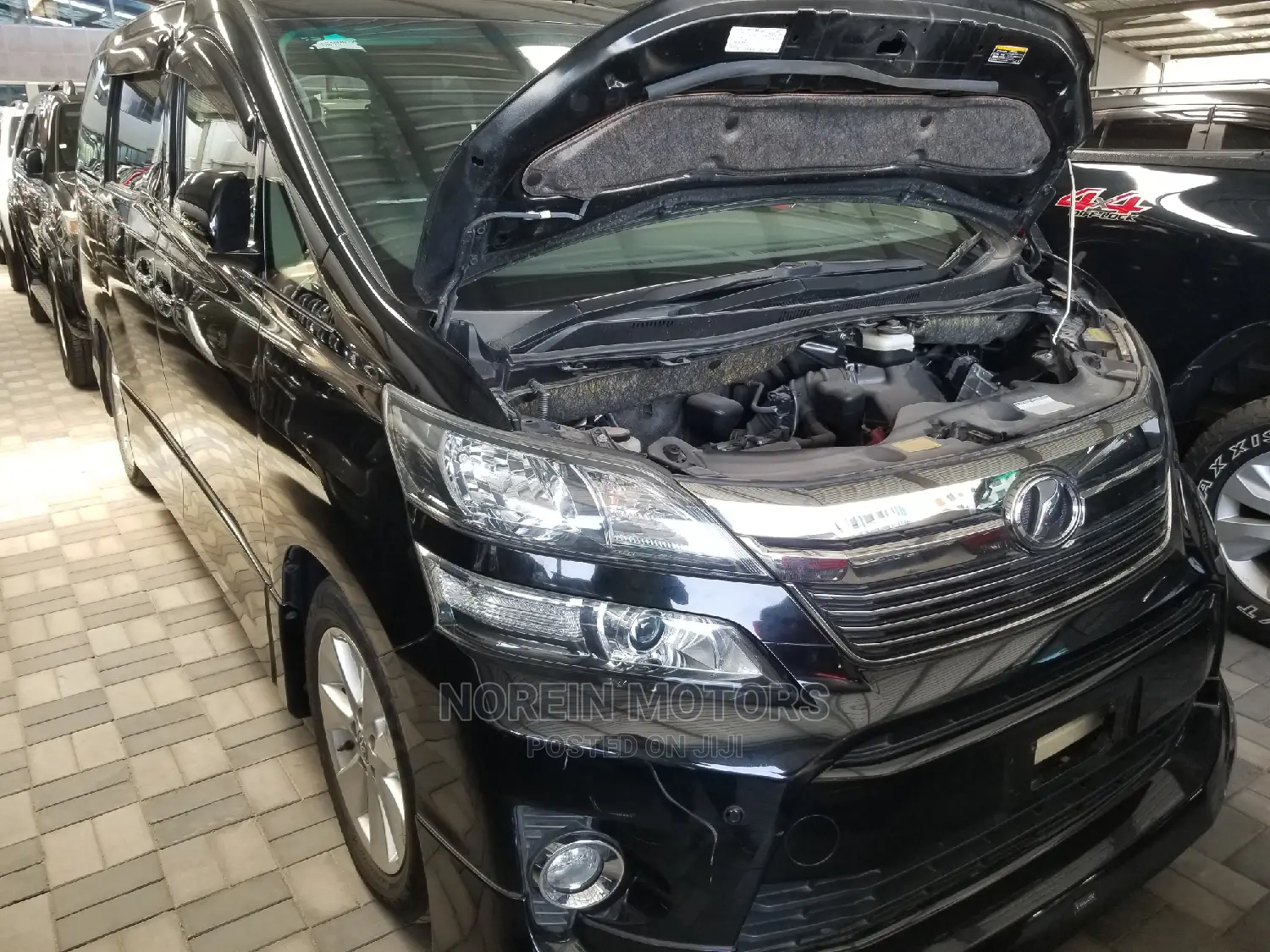 Toyota Vellfire 2014 Green