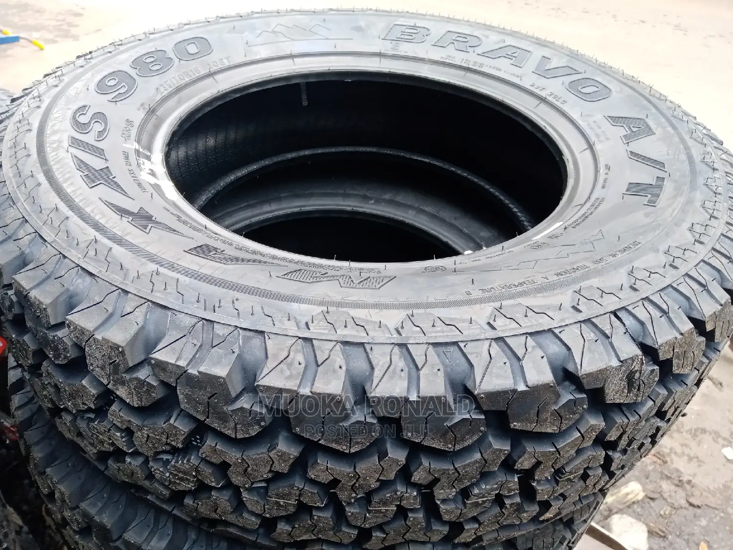 235/70r16 Maxxis Tyre (Bravo) A/T 980