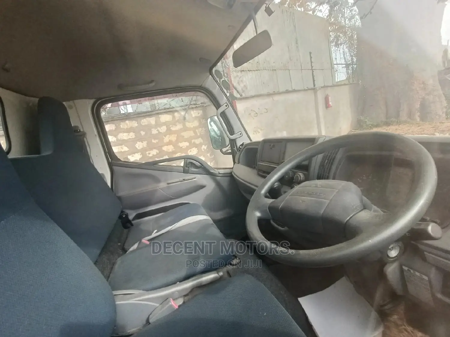 Mitsubishi Canter 2015 White