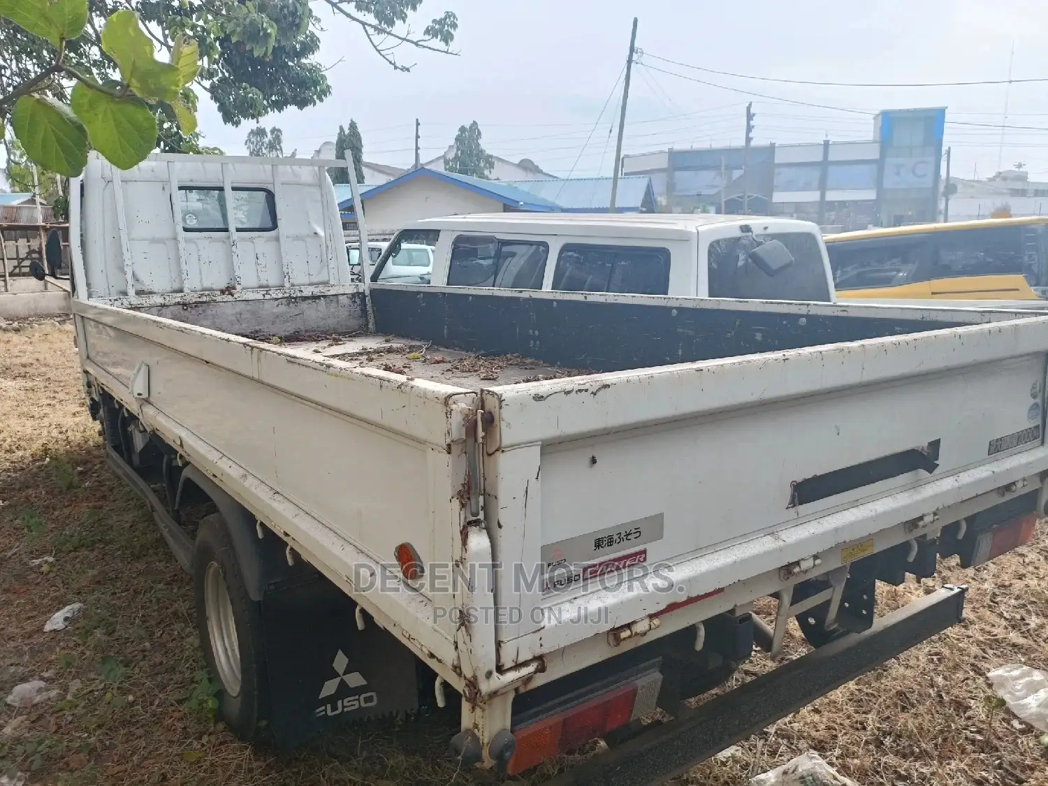 Mitsubishi Canter 2015 White