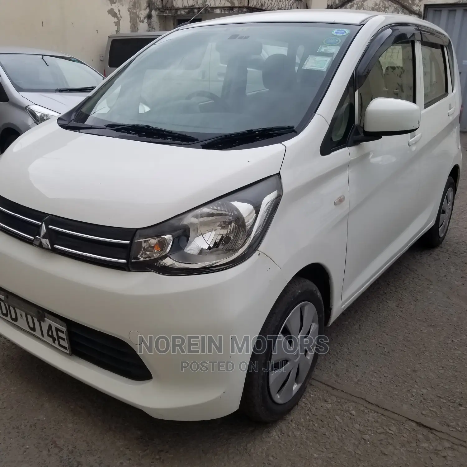 Mitsubishi SpaceWagon 2014 White