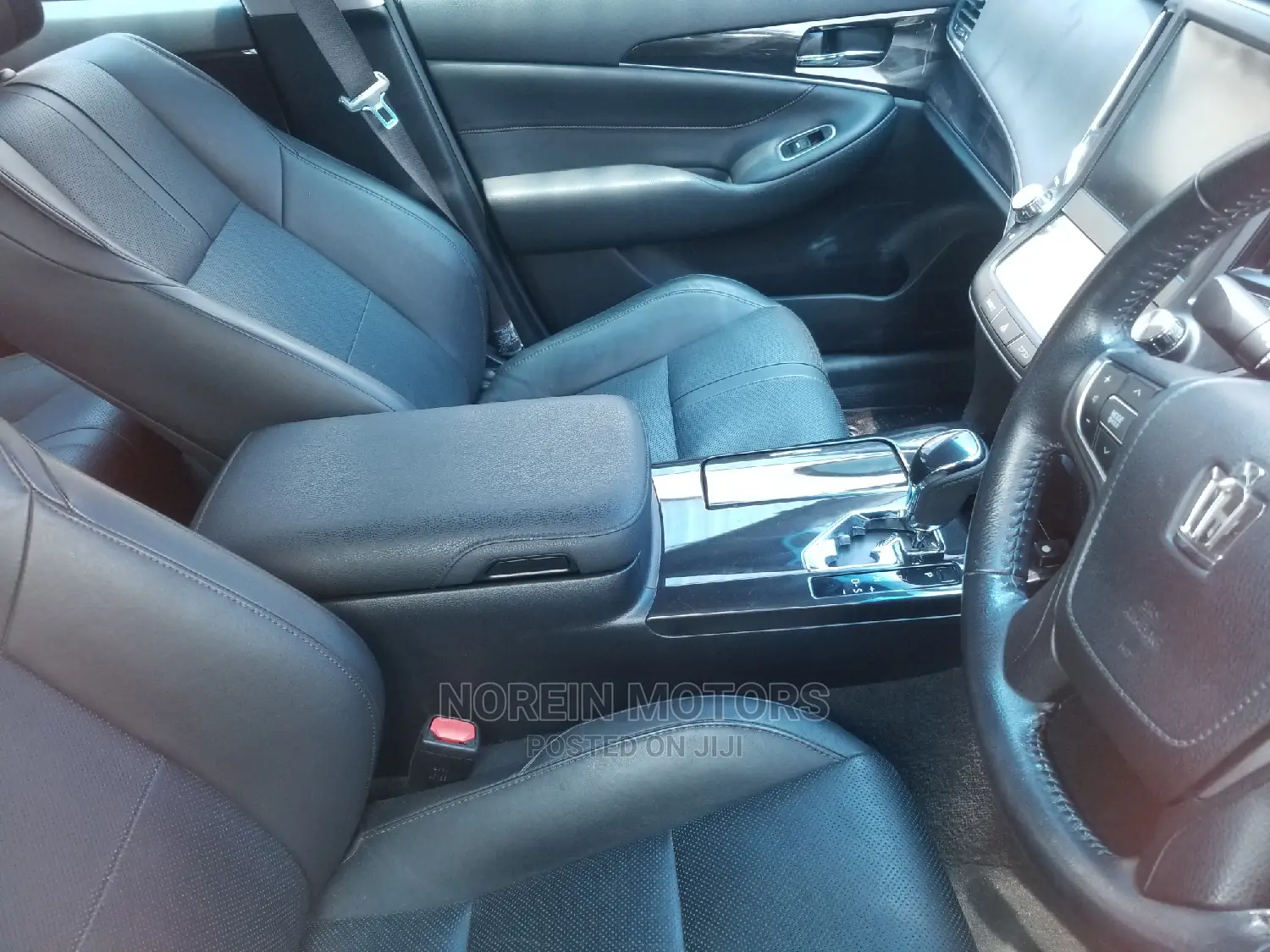 Toyota Crown 2014 Green