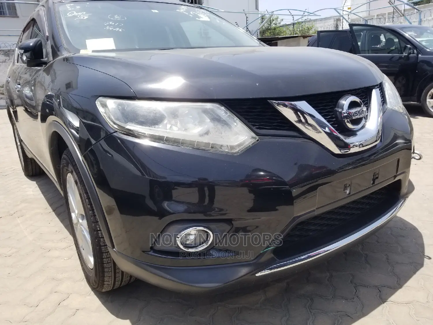Nissan X-Trail 2014 SV Premium Black