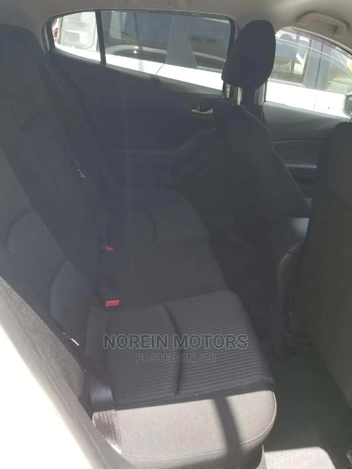 Mazda Axela 2015 White