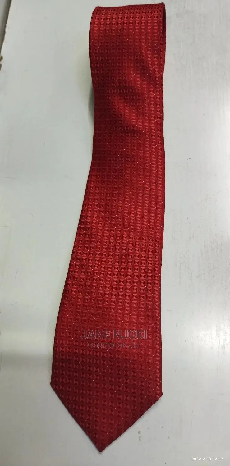 Red Tie Men