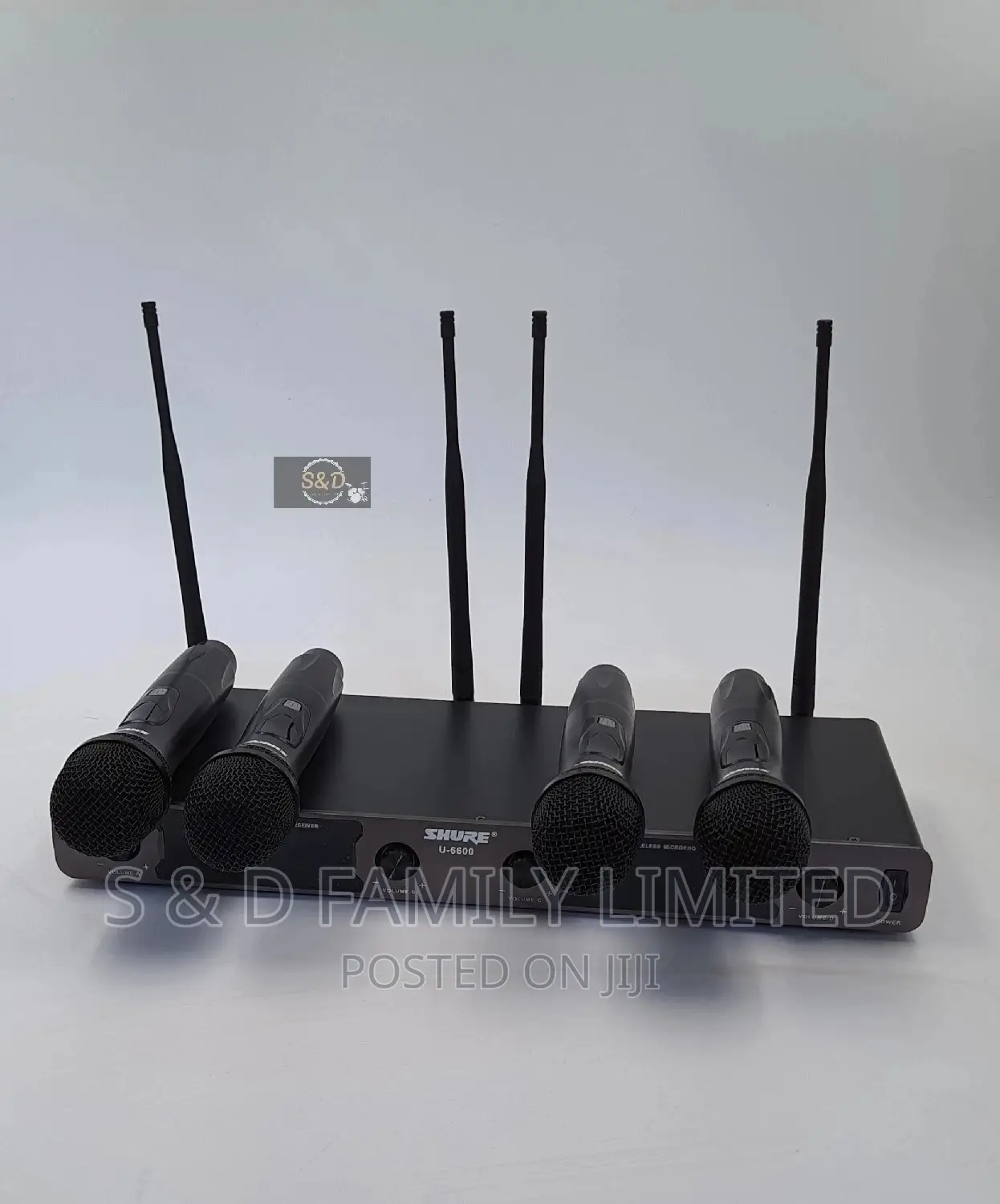Shure U-6600 4 in 1 Wireless Microphone