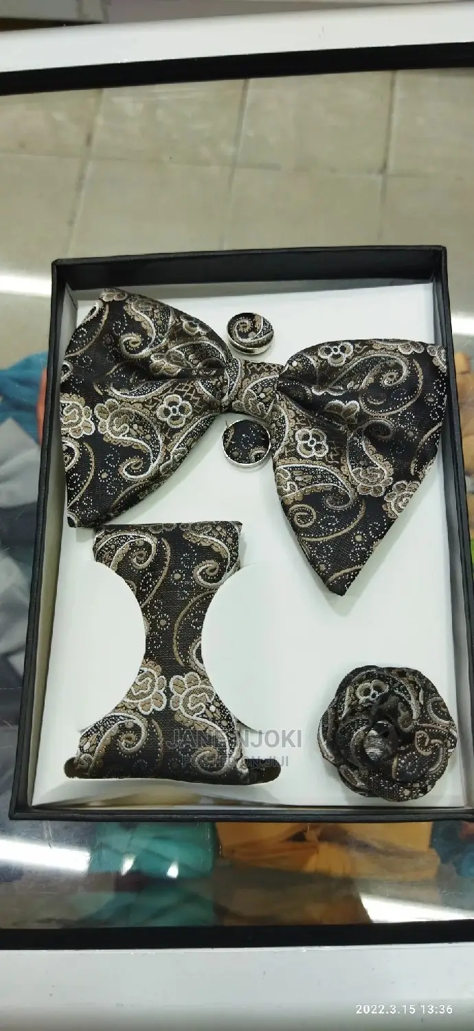 Butterfly Bowtie