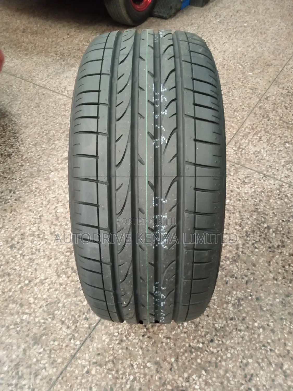 255/55r18 Bridgestone Tyre