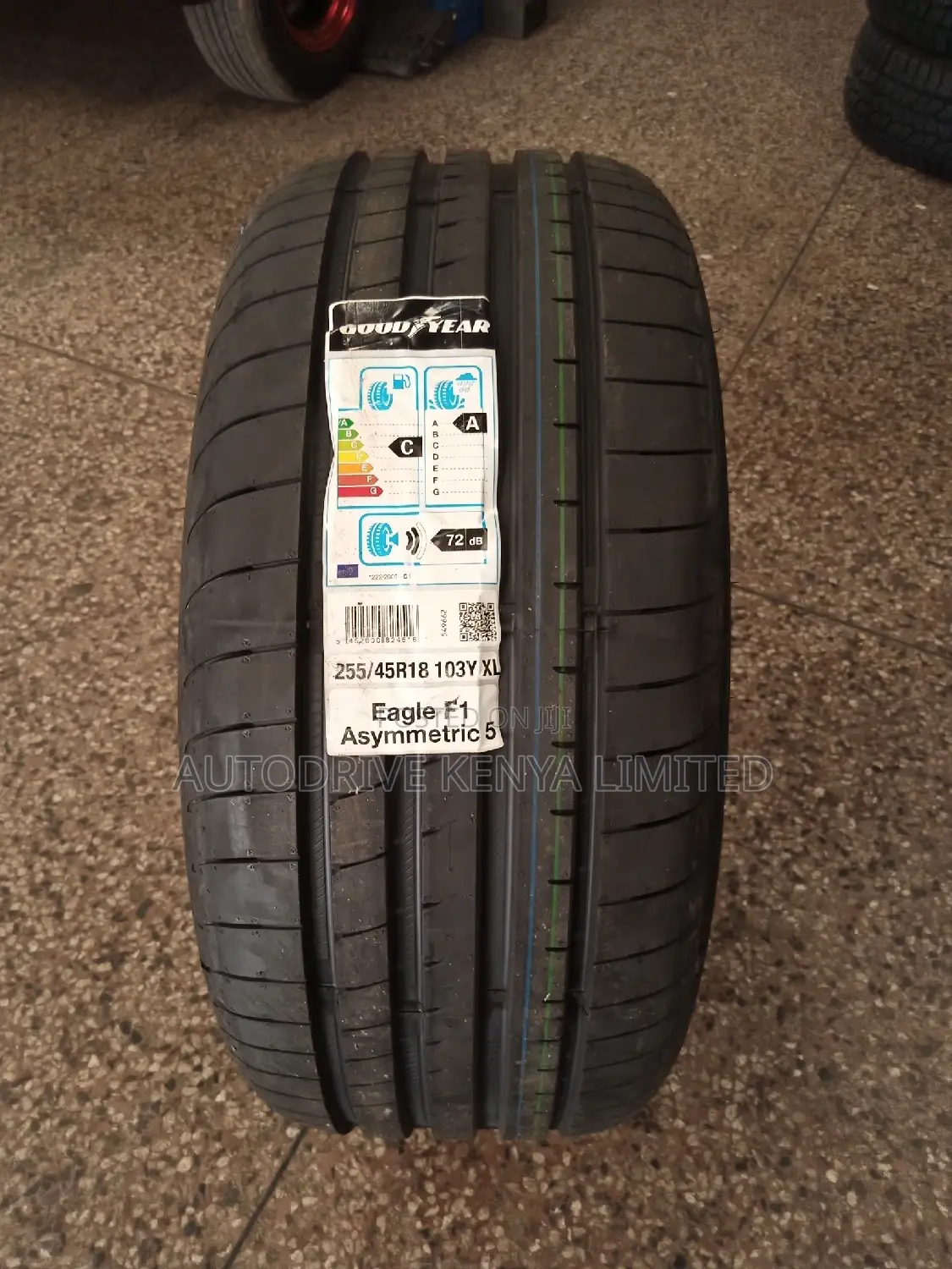 255/45r18 Goodyear Tyre