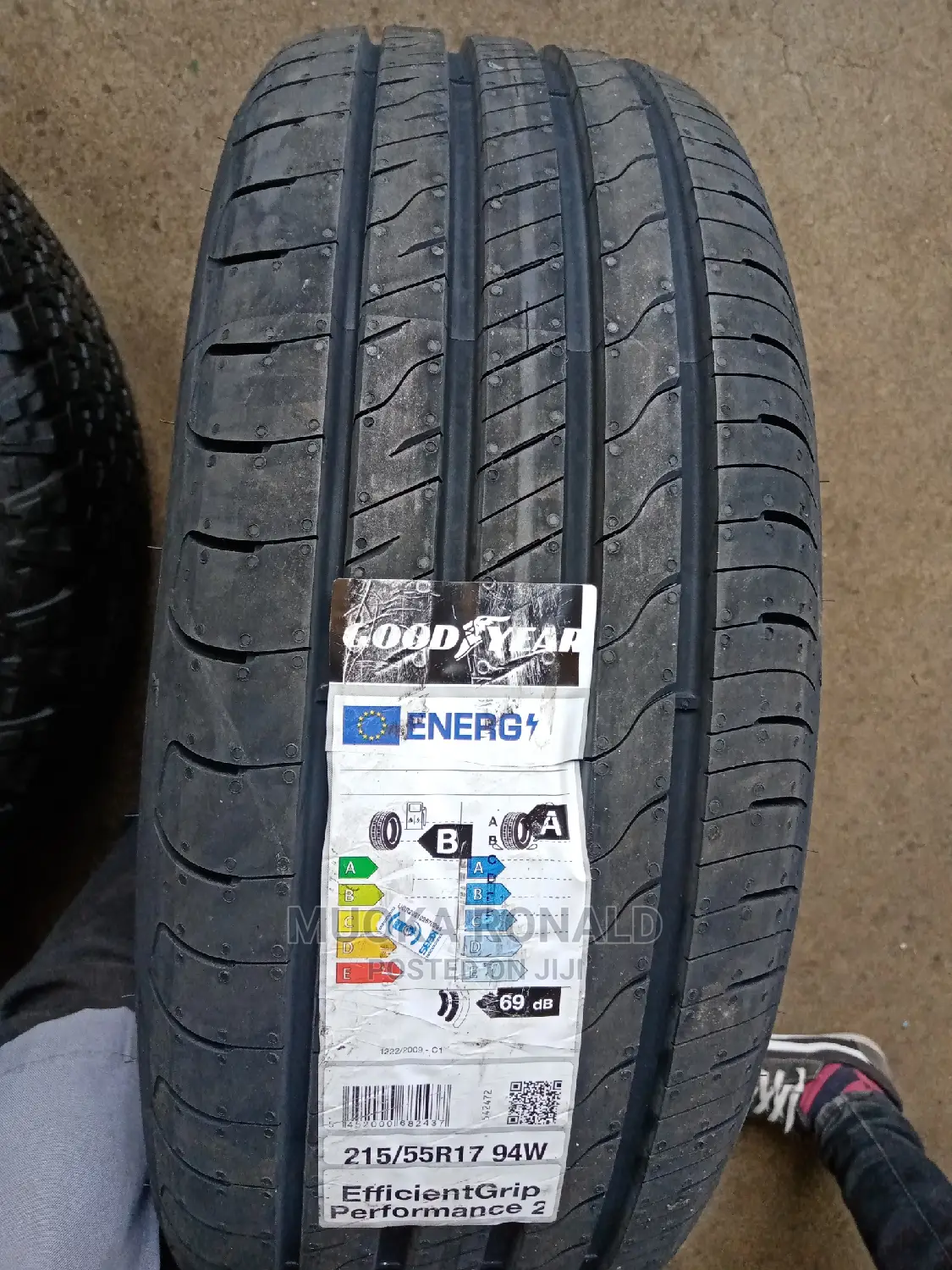 215/55r17 Goodyear Tyre