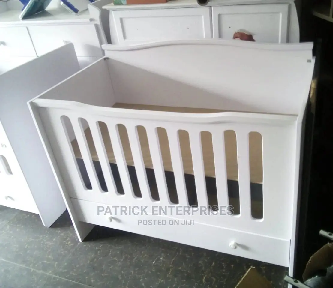 Children's Baby Cot 4 by 2 Fitts