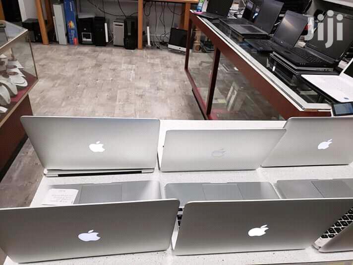 Laptop Apple MacBook Pro 4GB Intel Core i5 HDD 500GB