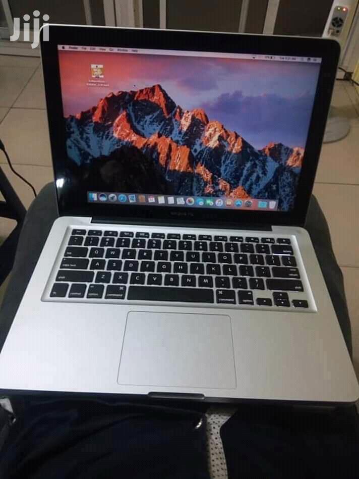 Laptop Apple MacBook Pro 4GB Intel Core i5 HDD 500GB