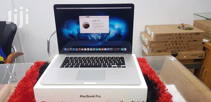 Laptop Apple MacBook Pro 4GB Intel Core i5 HDD 500GB