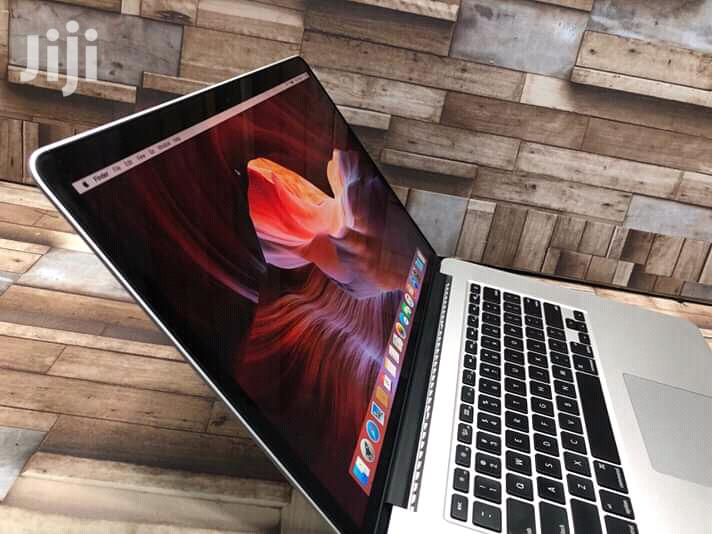 Laptop Apple MacBook Pro 4GB Intel Core i5 HDD 500GB