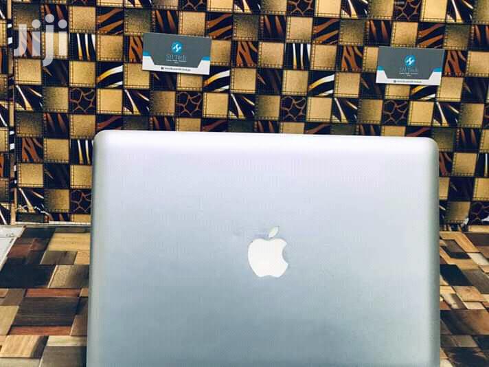 Laptop Apple MacBook Pro 4GB Intel Core i5 HDD 500GB