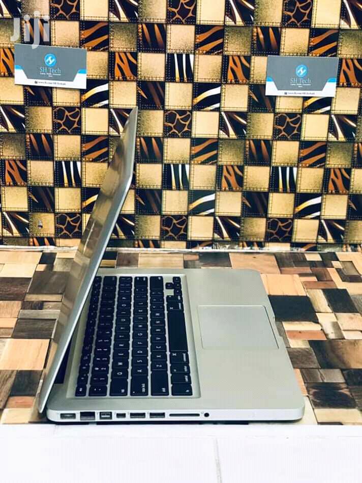 Laptop Apple MacBook Pro 4GB Intel Core i5 HDD 500GB
