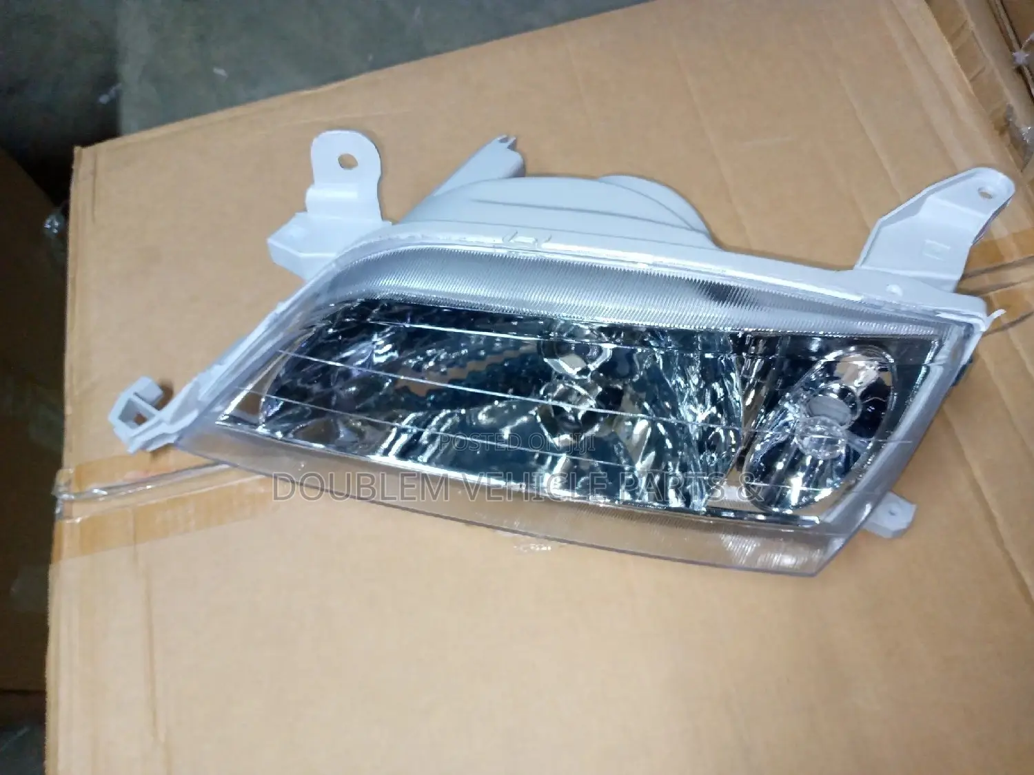 Headlamp Carina Ti/Carina New Model