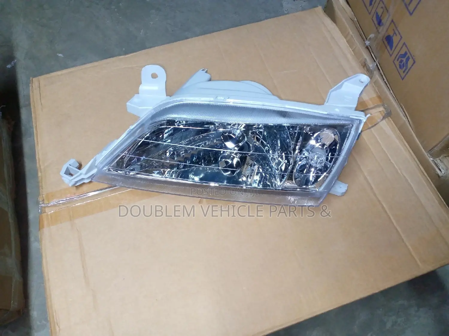 Headlamp Carina Ti/Carina New Model