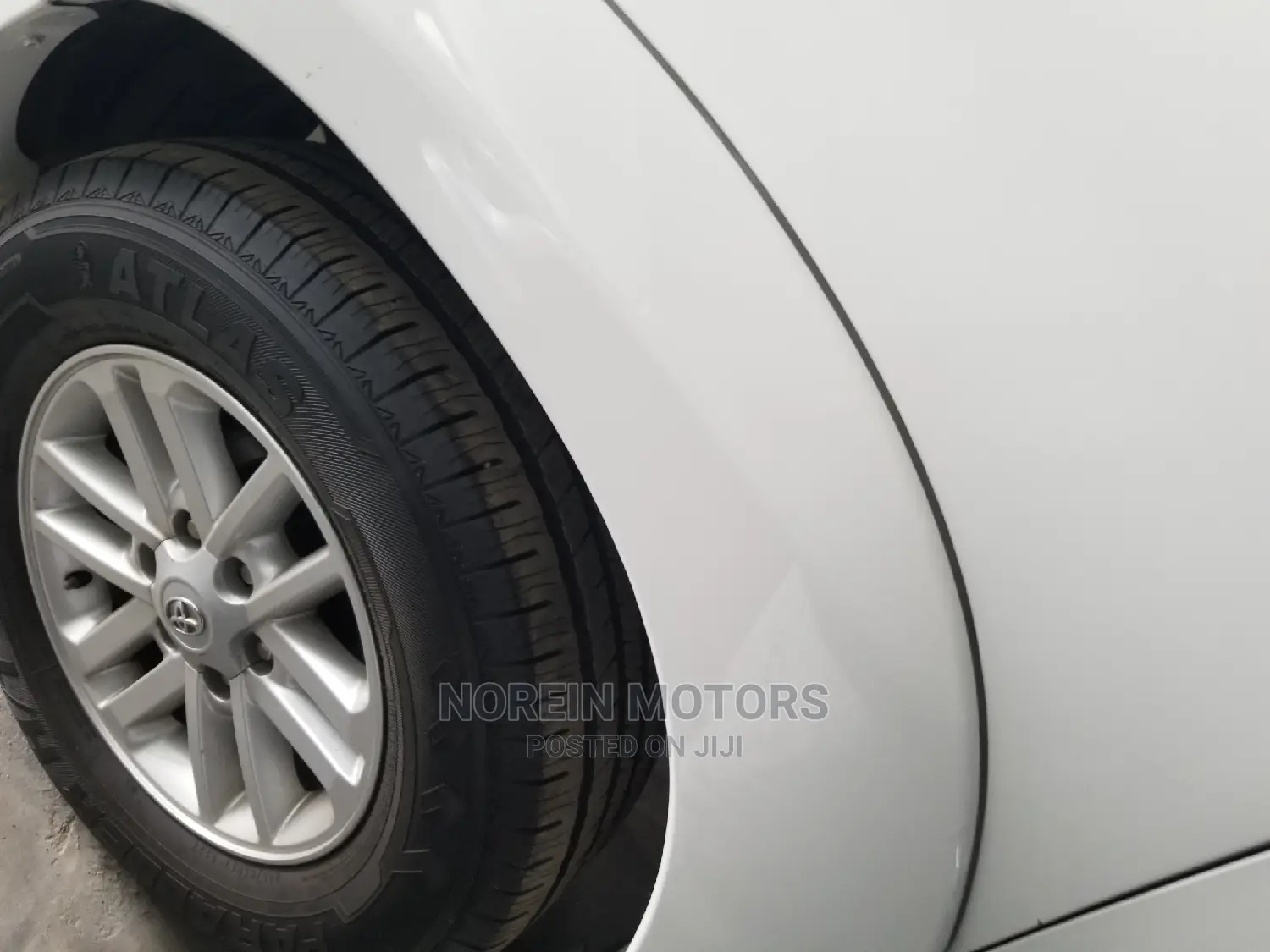 Toyota Fortuner 2014 Pearl